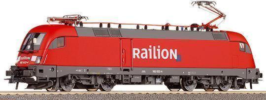 Electric locomotive BR 182 Taurus of &quot;RAILION&quot;<br /><a href='images/pictures/Roco/63819.jpg' target='_blank'>Full size image</a>